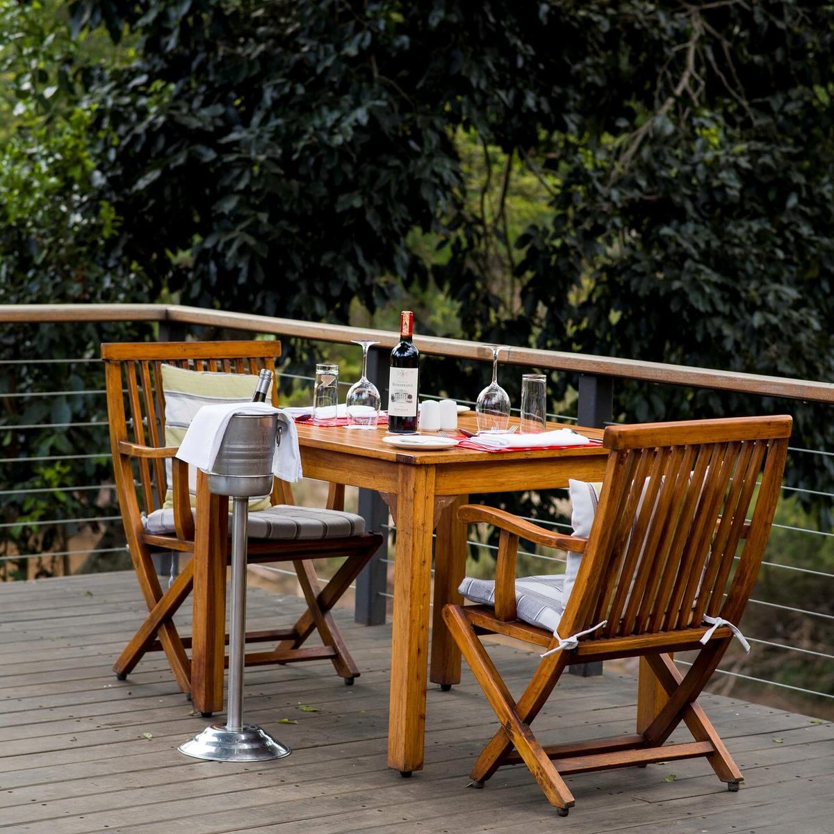 A toast to love in the Mara. 
Book your getaway now and experience the untamed beauty of Valentine’s Day in the savanna. 
Book: 
📞+254 20 226 5000
✉Mara.Reservations@Fairmont.com
