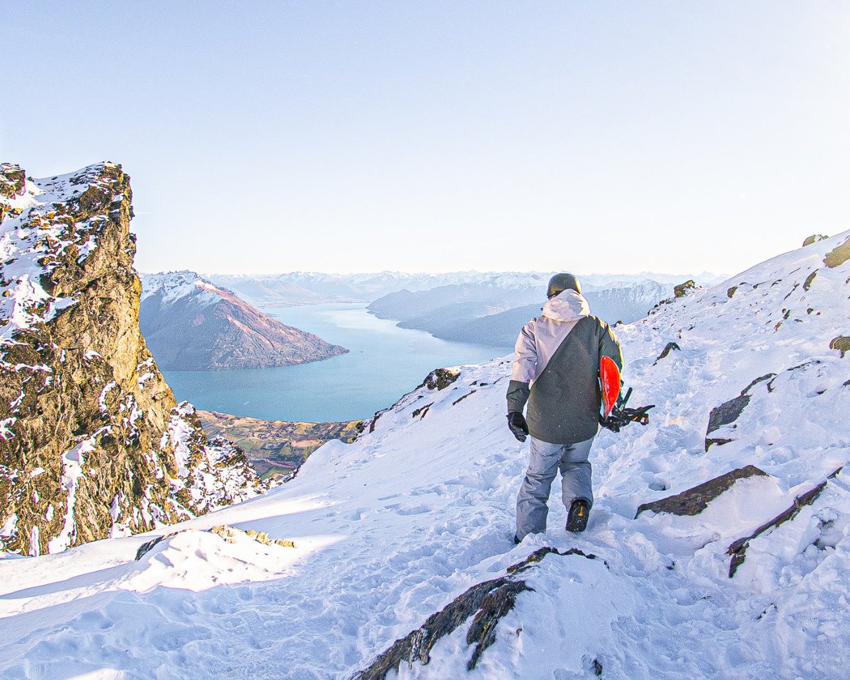 When your legs had enough of skiing, it's time to relax and enjoy an après-ski session with your friends and family.
 
Book your Stay & Ski adventure to New Zealand! 🏔
 
📧 skimax@skimax.com.au
☎️ (02) 9267 1655

📸: Destination Queenstown 

#realnz #nzbucketlist