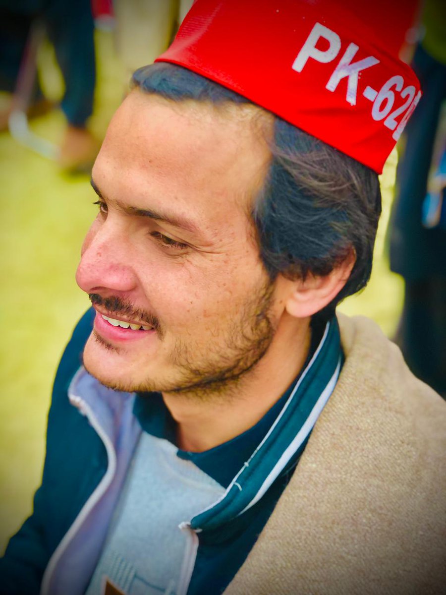 HammadJanKhan's tweet photo. سورخ پوشان ✌️🚩 https://t.co/2oLWEoyBHg