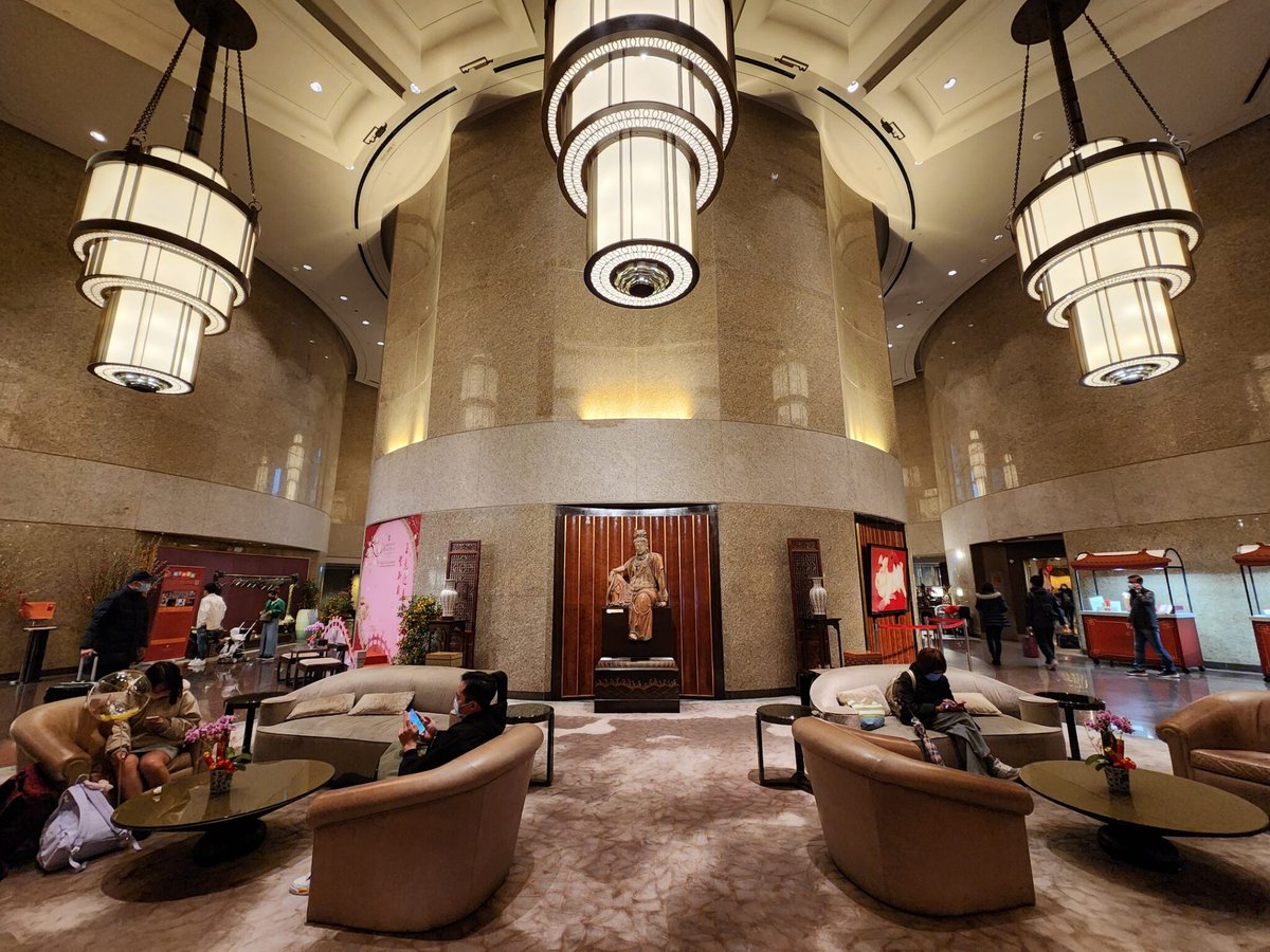 TripPlusTravel's tweet image. It's great to stay at one of the best hotels in Taipei, Taiwan. I do really enjoy my time at Shangri-La @ShangriLaHotels Far Eastern Taipei!! ^Randy #shangrila #taipei #5starhotels #taiwan #tripplus