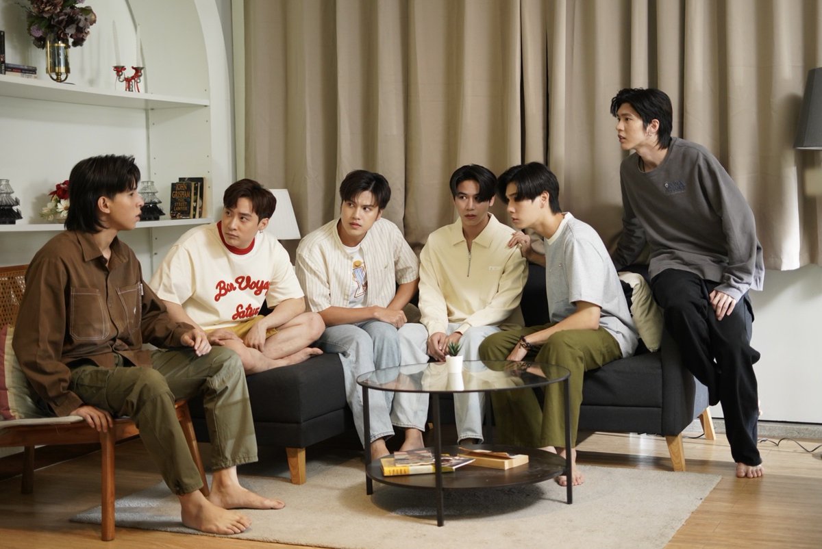 WeAreSeriesTH's tweet photo. แก๊งนี้รวมพลวางแผนอะไรกันแน่ๆ คนไม่อยู่ระวังตัวไว้นะคะ

#WeAreSeries 
#GMMTV https://t.co/jy9JT6TNsH