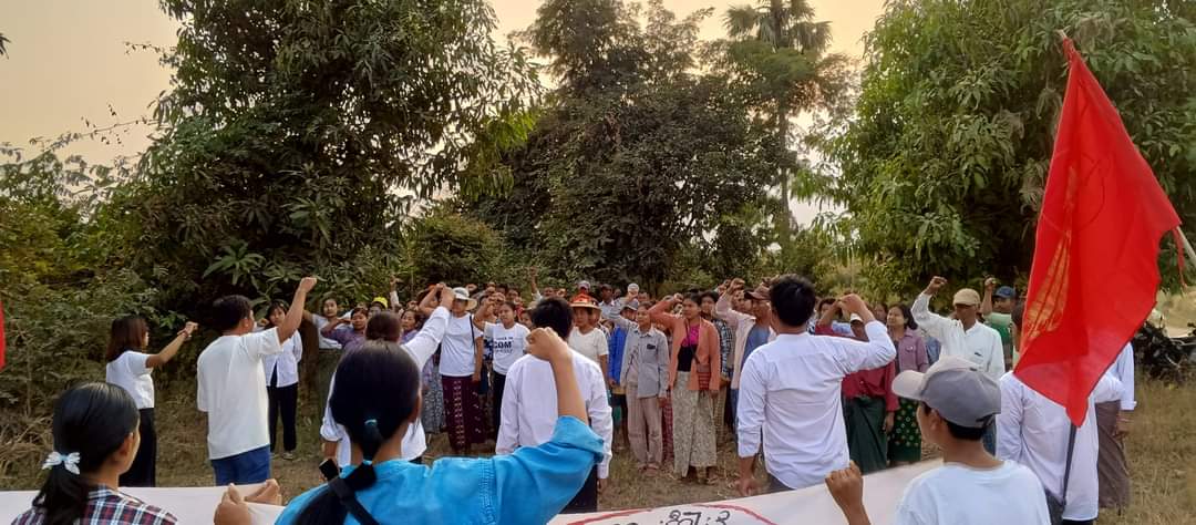 naingnaingaung's tweet photo. Women Alliance of Burma, Magway People's Strike Committee, Mandalay Strike Force, and Monywa People's Strike Committee joined forces to mark three years under the military coup.
#SpringRevolution_3rdAnniversary
#2024Feb5Coup
#WhatsHappeningInMyanmar https://t.co/xObTLIVa8E