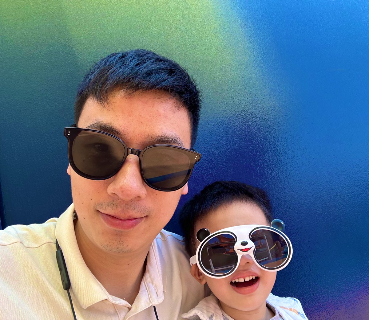 Yaz889's tweet photo. Happy holidays with family https://t.co/qZVQOMSS8k