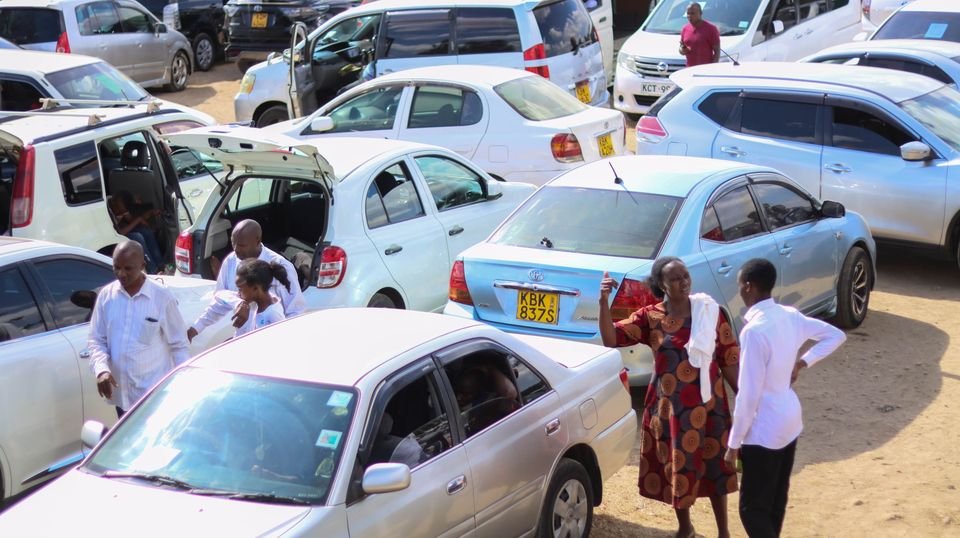 KabaKenya's tweet photo. How was your experience at the Sunday car bazaar?
#carbazaar #Mpesa https://t.co/hiYpz25QbX