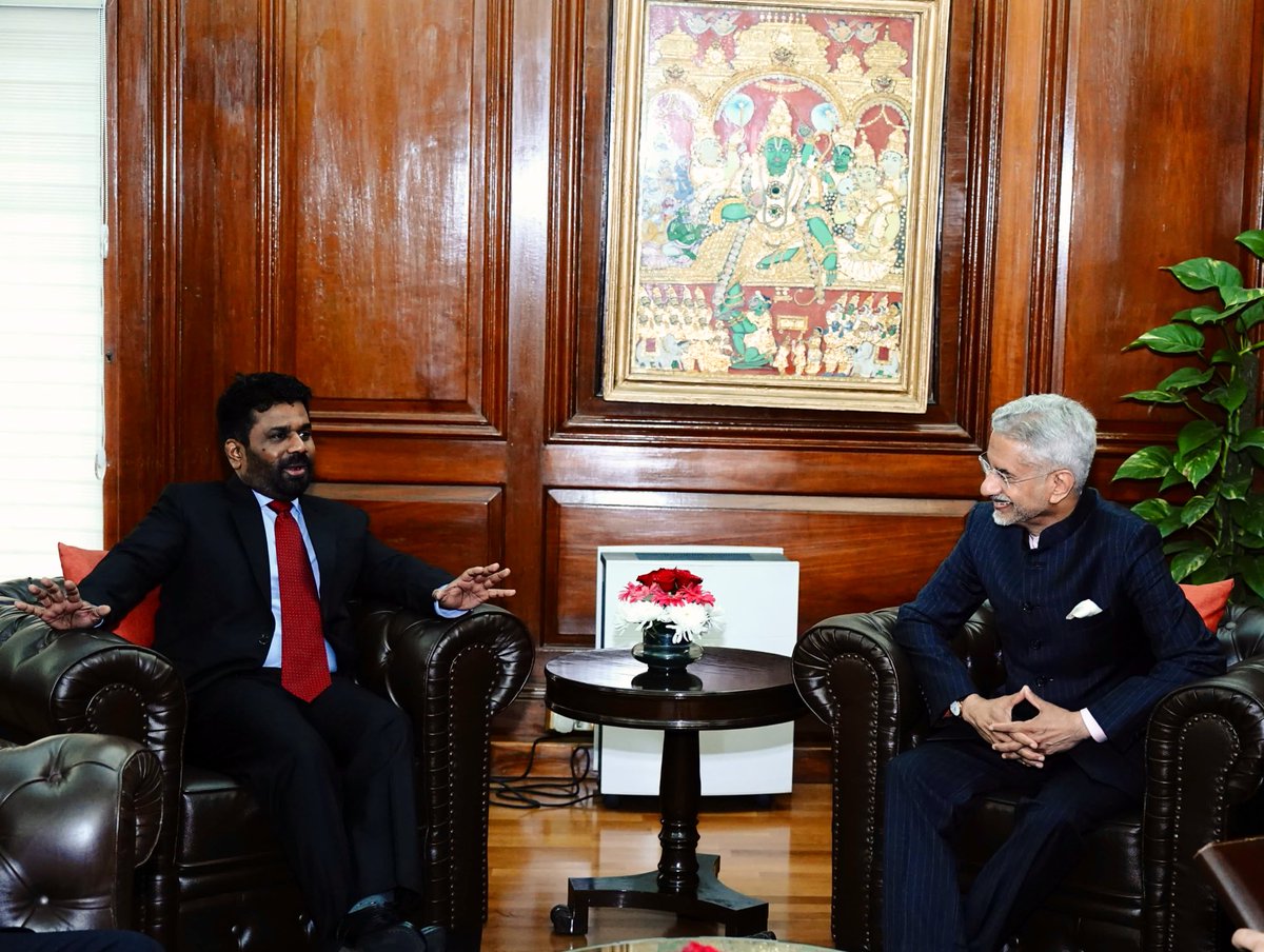 Pleased to meet @anuradisanayake, Leader of NPP and JVP of Sri Lanka this morning. A good discussion on our bilateral relationship and the mutual benefits from its further deepening. Also spoke about Sri Lanka’s economic challenges and the path ahead. India, with its