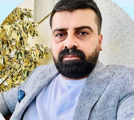 dilanldila's tweet photo. 🔴#MERSİN 'de lüks otomobil tırın altına girdi, Kazada, otomobil sürücüsü Ömer Karadağ hayatını kaybetti. 

Olay yerine gelen vatandaşlar durumu sağlık, polis ve itfaiye ekiplerine bildirdi https://t.co/mS28MRV9qP