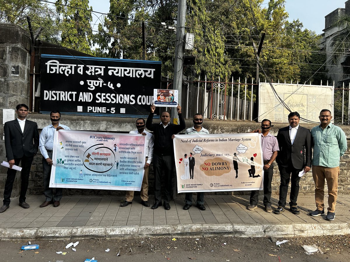 Sunilmi33733062's tweet photo. @GBSatishG @NCMIndiaa @rajuu96 Aaj krvachouth
Kl #falsecase 
#stopabusinglawandjustice #stopabusingmens
 #menscommission #marritalstrike #stopmarritalrapelaw #impeachmentagainstjudges #mensrightsrhumenrights https://t.co/sRVx4CPLU4