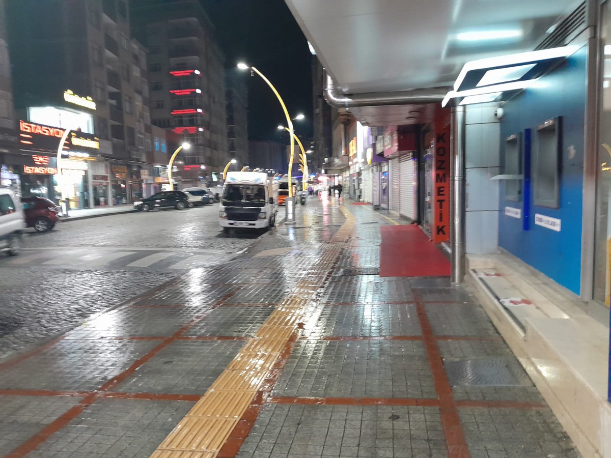 TemizRize's tweet photo. Tophane mahallesi Cumhuriyet caddesi yıkama çalışmalarımız...@ https://t.co/rEPbV4SSB8