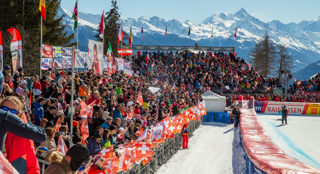 Free buses and funicular, parking, timetable --> our tips for getting to the Audi #FIS Alpine Ski World Cup Women in #CransMontana bit.ly/42g9U5b #skiworldcup #fisalpine #switzerland