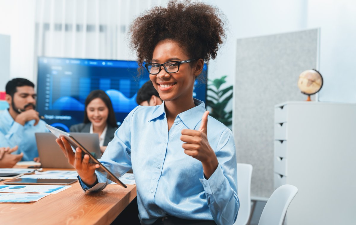 "If you hire people just because they can do a job, they'll work for your money. But if you hire people who believe what you believe, they'll work for you with blood and sweat and tears." --Simon Sinek
#moore #mondaymotivation