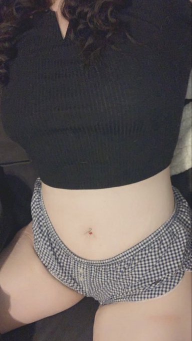 Thick thighs 😈 https://t.co/ivQg0MiVGt