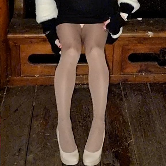 낮시간은 괜찮은거 같은데 저녁시간만 되면 성욕때문에 발정나서 문제야.. 저녁6시쯤 알닥톤 한알 먹으면 어느정도 맘 편하게 잘수 있어.  홀몬을 1년이상 해야 고적가능한데.. 그냥 바로