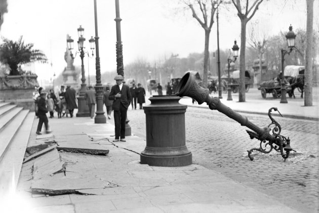 historiesdebcn's tweet photo. #TalDiaComAvui de 1919 va començar la vaga de la Canadenca.

Les protestes i mobilitzacions, que van durar 44 dies, van aconseguir la jornada laboral de 8 hores. https://t.co/3FkHZ6FREP