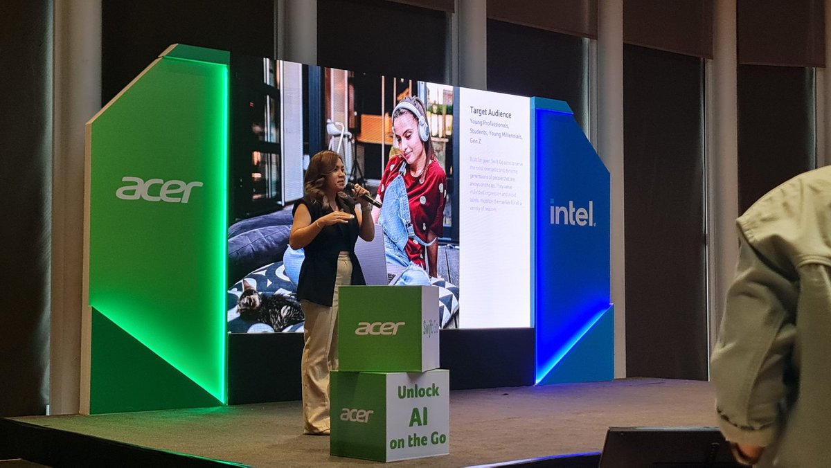 TECHMX_NET's tweet image. #AcerSwiftGo เจาะตลาดผู้ใช้รุ่นใหม่ มีจอ 14 นิ้ว กับ 16 นิ้ว เป็น AI PC มาพร้อมจอแสดงผล OLED 500 nit ช่วงสี DCI-P3 100% รองรับ DisplayHDR True Black 500 จอ Swift Go 16 มีความละเอียด 3200 x 2000 อัตราการรีเฟรช 120 Hz

ขณะที่ Swift Go 14 จอ OLED 2.8K 14 นิ้ว 2880 x 1800…