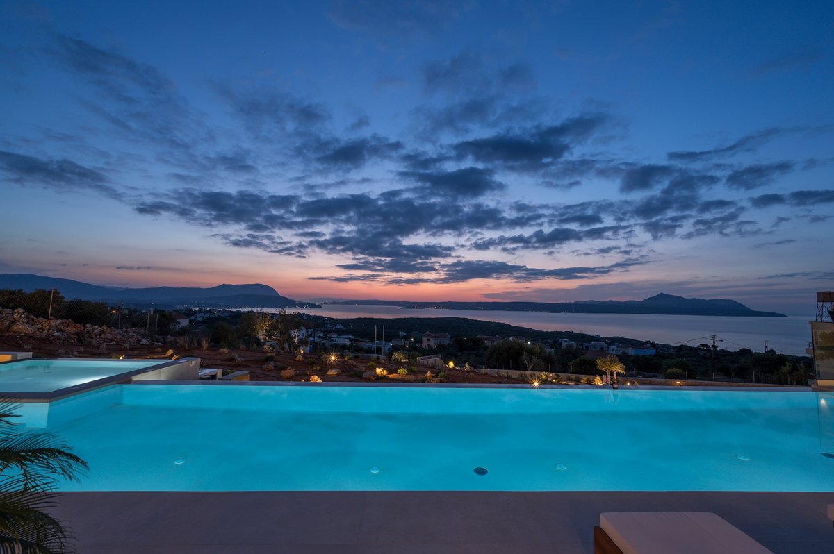 Discover opulent luxury at Villa Thyrsus in Chania, Crete!  

#luxuryvillarentals #ExclusiveRetreat #VillaEscape #dreamvillarentals #luxurylivingvacations