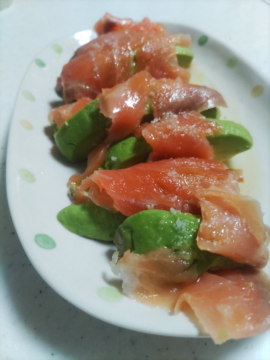 yokolab01's tweet image. 《今日の自炊》
次回はスモークサーモン半分にしてみようかな🤔👨‍🍳

KLでもスモークサーモン手に入れやすいといいな。