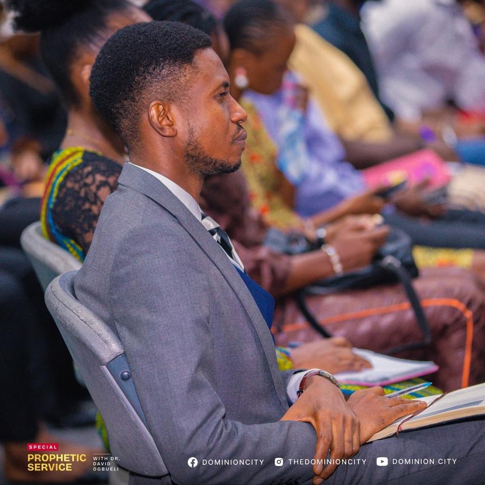 thedominioncity's tweet image. Highlights from the Prophetic service.

#dominioncity #pastordavidogbueli #propheticprayers #healings #blessings #sundayservice #propheticservice #propheticmeeting
