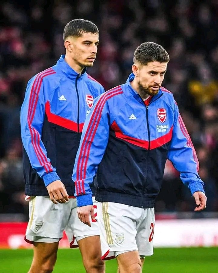 Just over a year ago, who would have believed that these two former Chelsea Football Club players would be the key factors helping Arsenal break Liverpool's unbeaten streak in the Premier League with a convincing win. Not only that, 3 points also helps Arsenal continue to