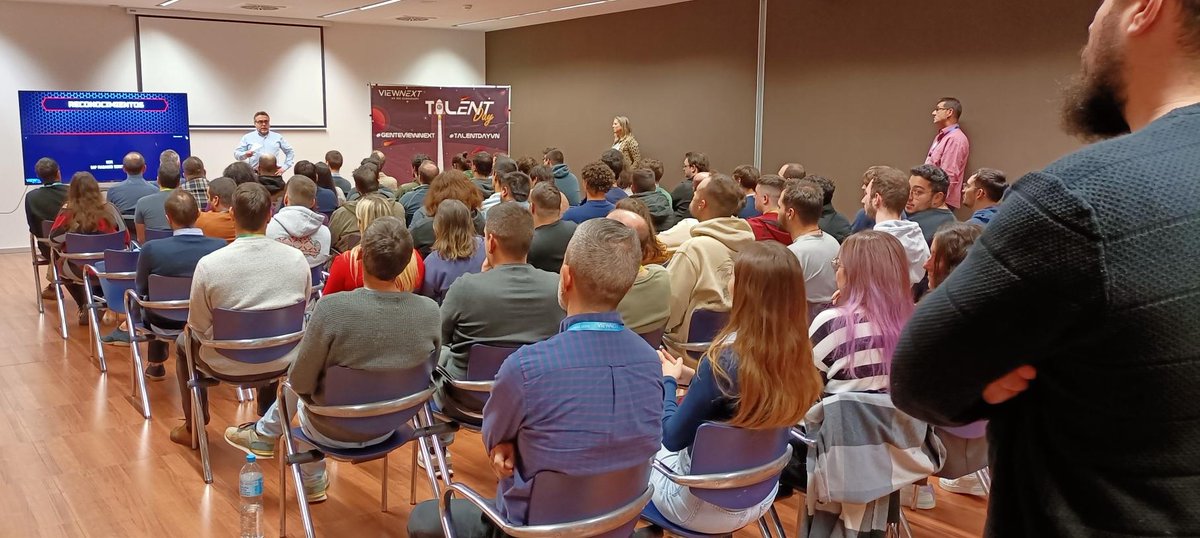viewnext's tweet image. 👉 El pasado jueves celebramos nuestro 𝙏𝙖𝙡𝙚𝙣𝙩 𝘿𝙖𝙮 en Reus 🥳

Una gran oportunidad para reunirnos, incentivar, reconocer y promover el #Talento en Viewnext  🙌

Nos llevamos este día para el recuerdo 🚀

#TalentDay #GenteViewnext