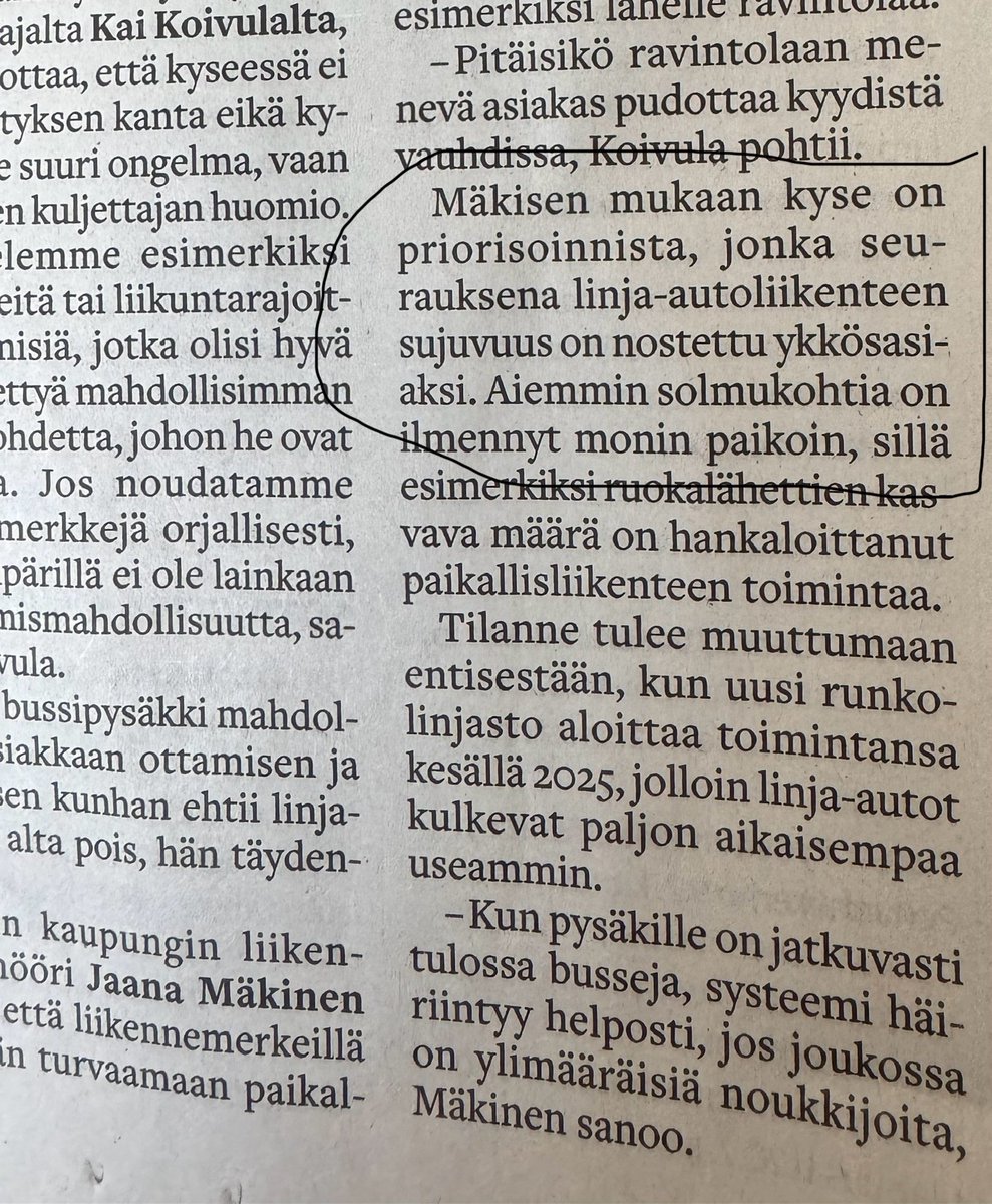 Turussa 5.2.2024 taksia ei lueta julkisen liikenteen harjoittajaksi. Katutilan valtataistelu jatkuu.