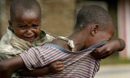 Mulunda_JC's tweet image. There is a #GenocideInDRC 🇨🇩💔💔
If you have not heard, this (photo) is the first stage in #ManufacturingSmartphones. 
Strange, isn't it?  Is this documented? Yes, @UN reports exist.
Are the authors known? Yes, they are UN members. 
What is the UN and the World doing? #Nothing.-