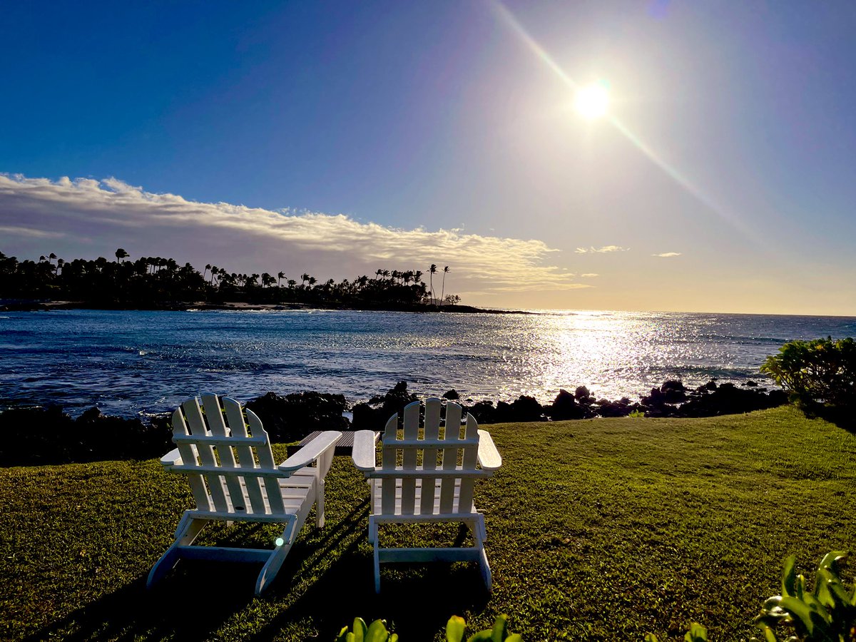 CynXinWu's tweet photo. #youcouldbehere at the next @UCSFimaging #cme course! #kona #hawaii #kohala @FairmontOrchid #neurorad #mskrad @YiLiMD @KevinMcGillMD https://t.co/1pRurbMoiO