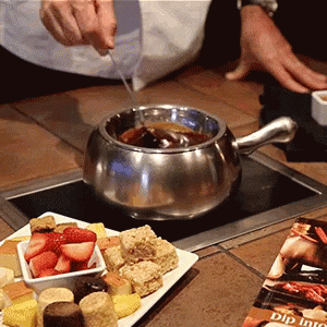 SrdceEvropy's tweet photo. Dnes je mezinárodní den čokoládového fondue! Kde mají nejlepší? https://t.co/G6Rr0ifzmz