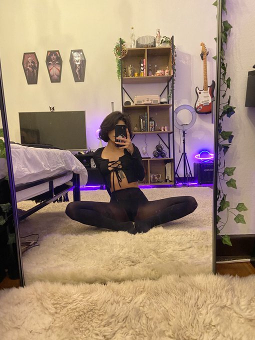 Watch morgana ♱'s leaked NSFW photo on TwXstars