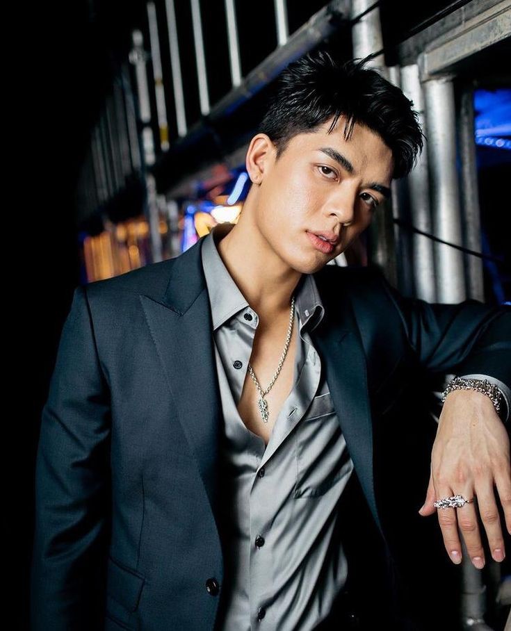aurigasenna's tweet photo. —— JossOhmNanon AU 🔞 ——

• Three in One

Kata siapa tiga itu luka? Kadang Nanon heran kalo ada yang nanya, emang enak punya pacar dua? Bukannya justru bosen ya punya pacar satu aja? Enak dua, toh? Kenikmatan di ranjang meningkat juga, tidak ada yang merugi disini. https://t.co/NjOLeMDC2t