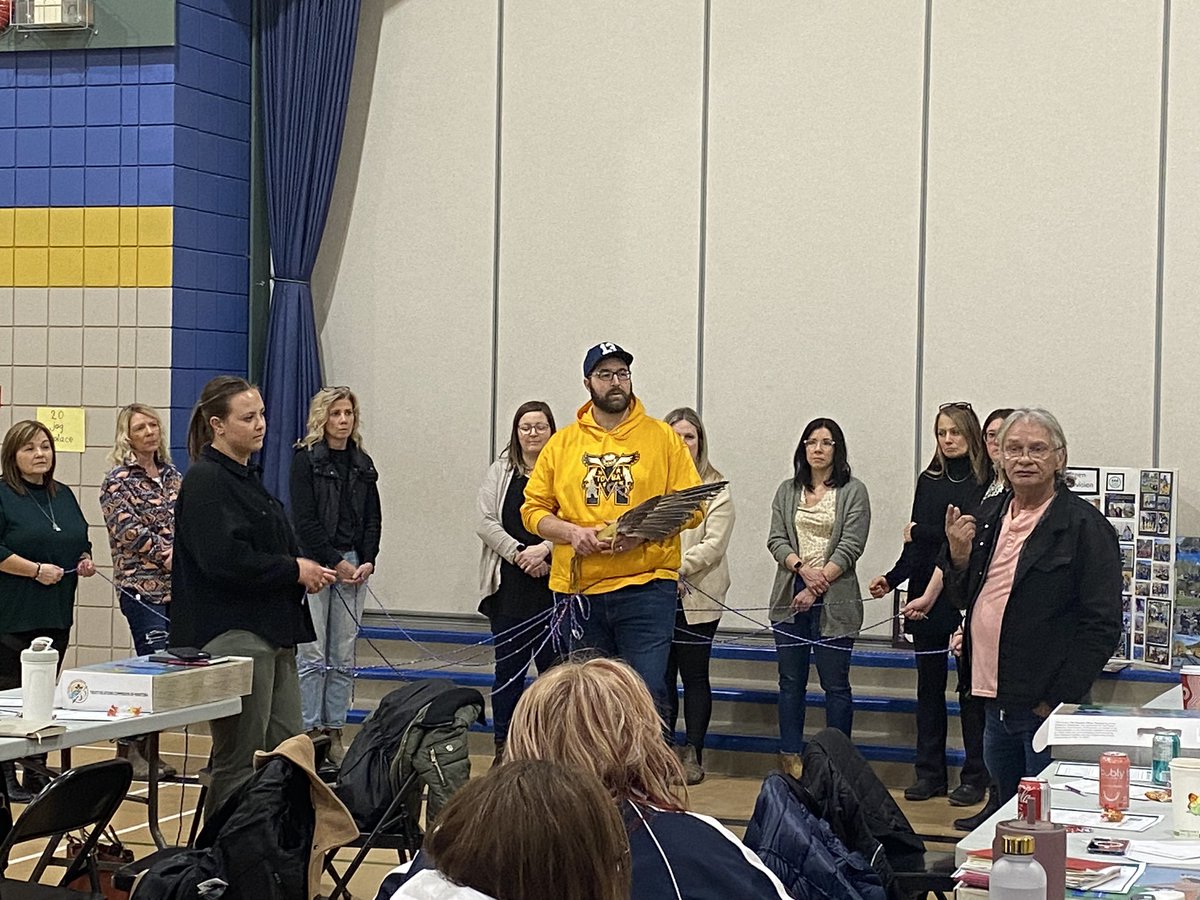 Milnekip's tweet photo. Gichi Miigwetch Wally Chartrand for sharing A Child in the Center with us for The Spirit and Intent of Treaty PD @evergreen_sd ❤️🦅🌟🔥
Your stories are powerful🔥 https://t.co/yQGNXs3CpJ