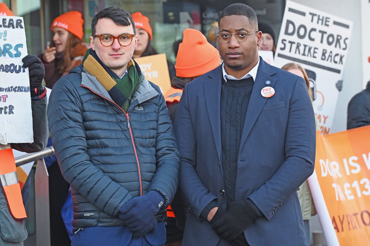 📢Today junior doctors in Wales announced a further round of strikes ✊The first will be a 72-hr full walkout starting 21 Feb, the second a 96-hr full walkout from 25 Mar 💻Read more ➡️bma.org.uk/bma-media-cent…