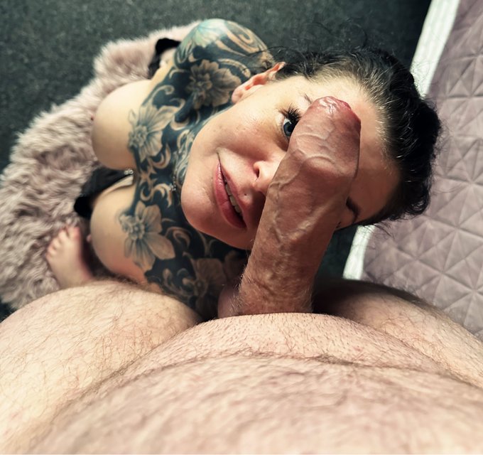 🎥NEW CLIP ONLINE > FETTEN SCHWANZ ABGEMOLKEN  https://t.co/kHXoeiKCrY  🇩🇪Nicht nur er ist &uuml;ber 2 m gro&szlig;