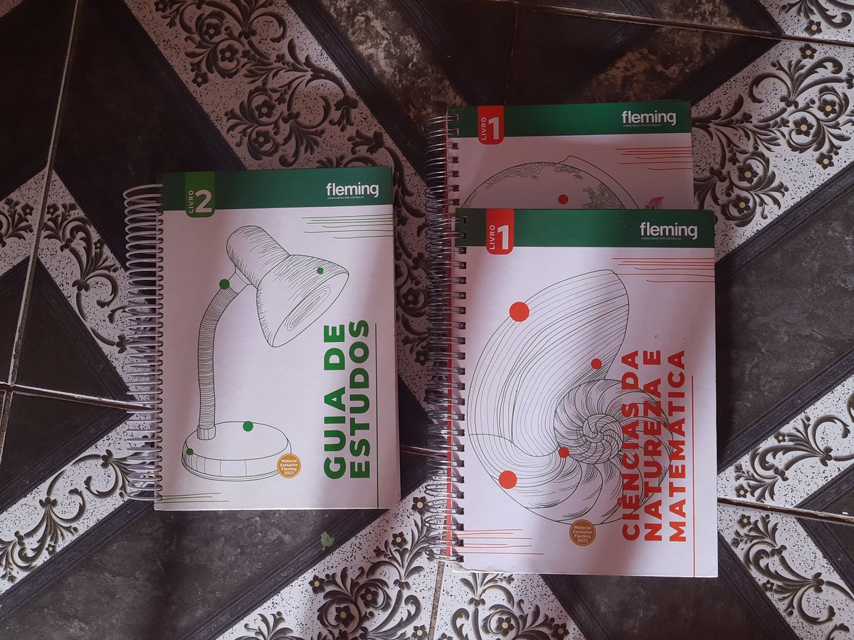 estudosdabella's tweet image. Oii gente
🚨ALERTA DE DOAÇÃO 🚨 

Esses livros são do ano passado, caso alguém for de BSB e conseguir buscar porque é muita muita coisa (são no total 25 livros acho), se alguém tiver precisando me avisaaa