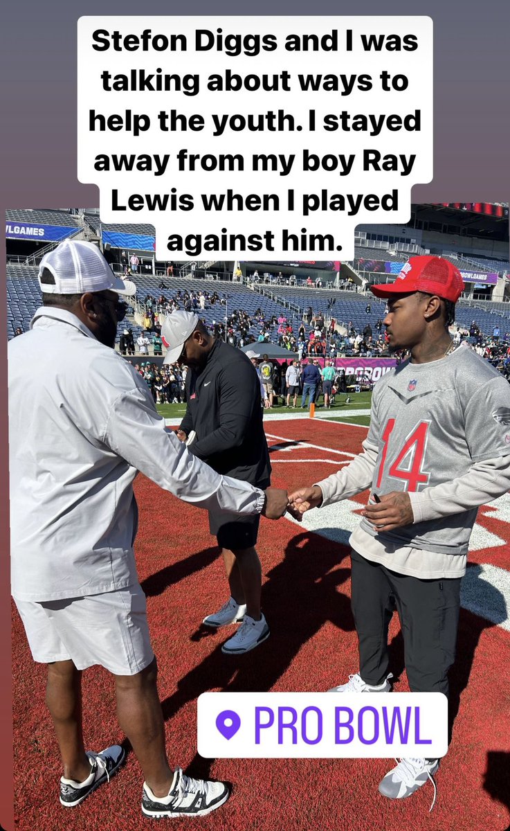 thefrankdmurphy's tweet photo. It felt great to see my boy Ray Lewis, and Stefon Diggs at the Pro Bowl. I told Diggs and Ray to join me to impact our communities by joining Athletes for America. https://t.co/BTfZDOeVu3