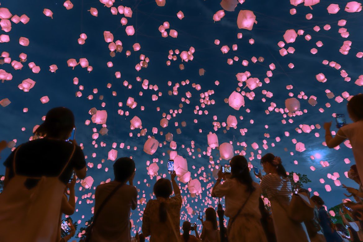 ______hnjs's tweet photo. 日本最大のランタン祭り

／
ピンクの祭典🌸花見灯夜2024🌸
＼

🌸桜色のスカイランタンが空に咲き誇る
🌸春夜を彩る幻想的なお花見体験ができる
🌸桜と音楽の饗宴＋夜空を照らす桜色のランタンのコラボレーション

🗓3月30日、31日🌸愛知で開催決定….ᐟ.ᐟ
 
🌸公式サイト🌸
https://t.co/igEAtVhgeV https://t.co/ltYzW5Rd9C