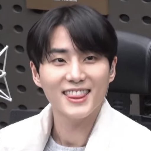 bestsong_yk's tweet image. 생머리 영현이 저요 제발 저요