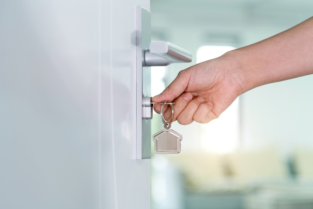 adodomlocks's tweet image. You’ve probably seen the name “Schlage” on different keys and locks. This name is attributed to Walter Schlage, who invented the cylindrical pin-tumbler lock in the 1920s. #locksmithfacts