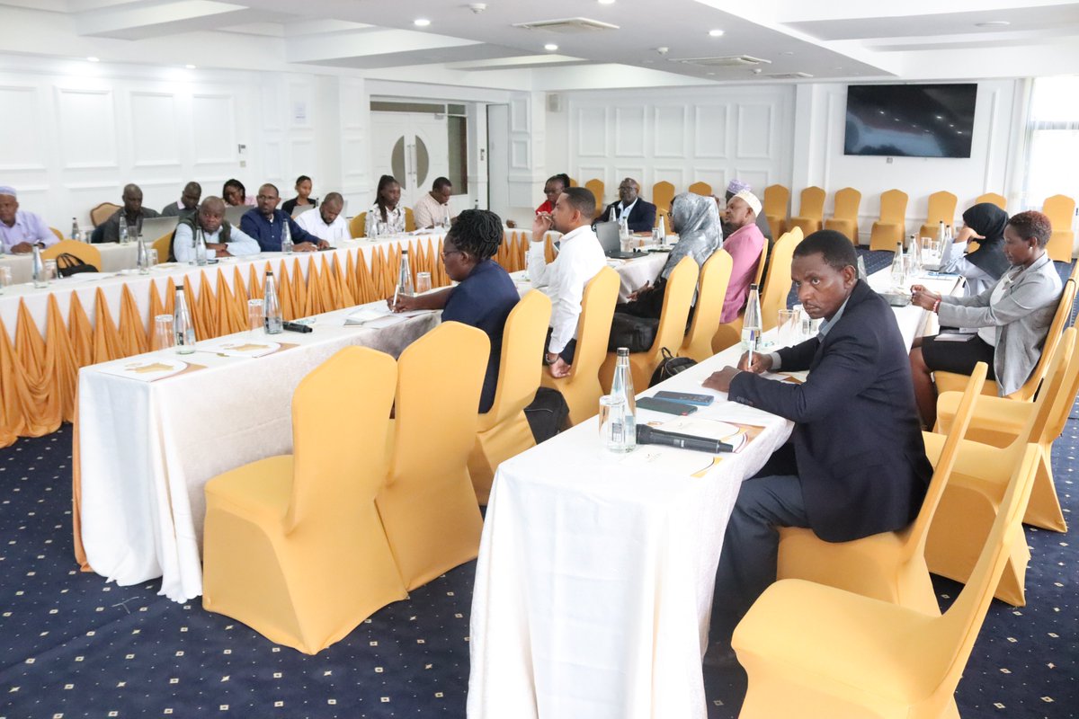 @FCDCKenya together with @akuihd hosted both Directors of Gender/Social Services & Public Health from FCDC bloc to share best practices & policies provided to #ECD by respective counties, understanding the Nurturing Care Framework & validating phase 1 baseline survey findings.