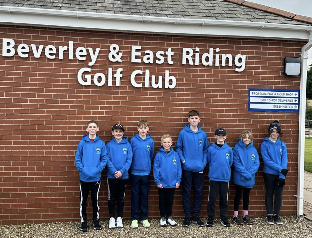 beverleygolf's tweet photo. 🥰 Looking goooood

🙏 A massive thank you to our Seniors from our Junior Academy

👕 Their kind donation has as contributed to the purchase of these snazzy hoodies and t-shirts for the forthcoming year

👍 The gesture is really appreciated https://t.co/fRf3Ijo1Q9
