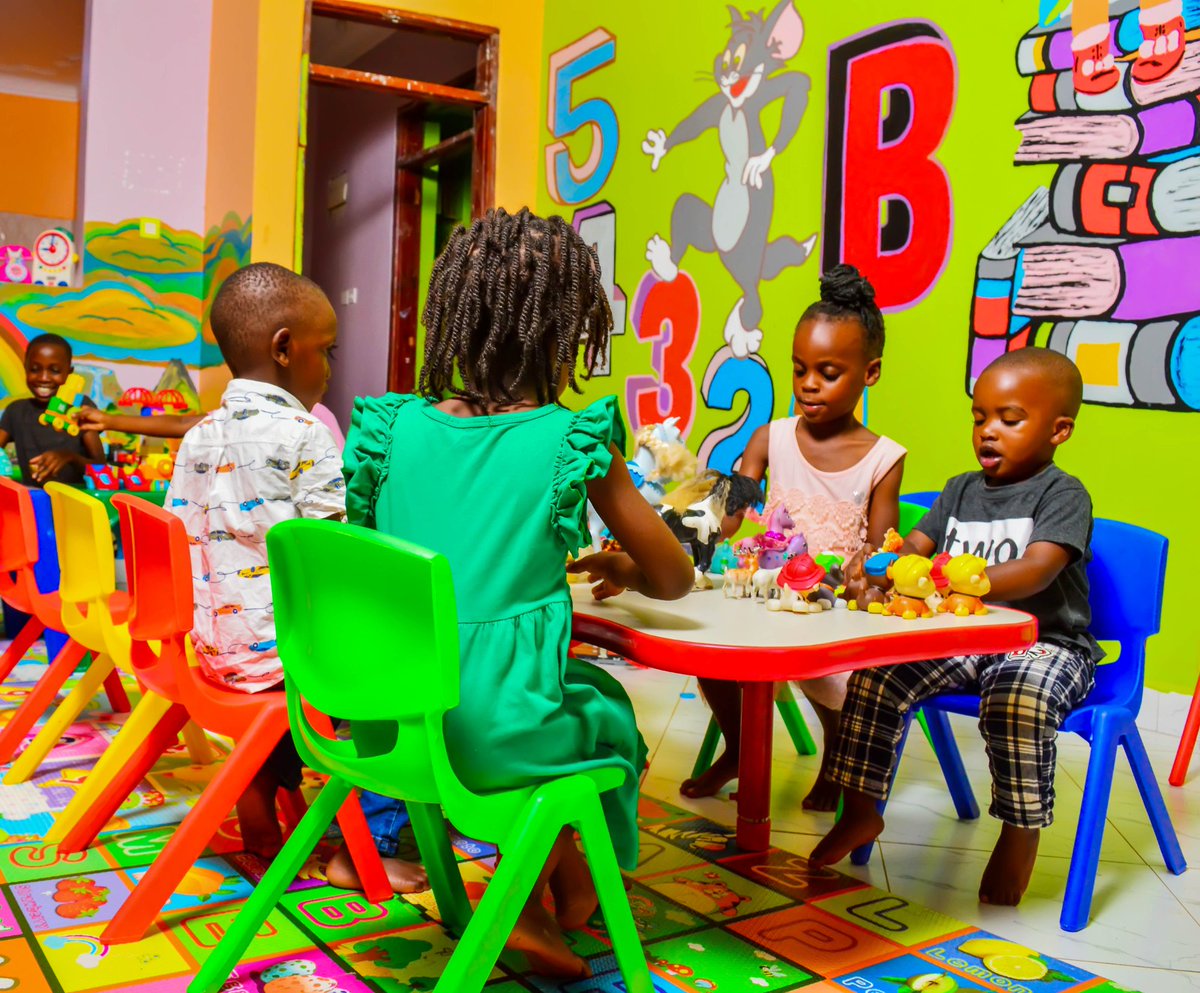 kimsfordjunior's tweet photo. Witness the collaboration and creativity amongst Kimsford Junior School pupils during playtime. Join us by enrolling your child now! Click the link in bio for more information. #kimsfordjuniorschool #playtimeadventures #enrollnow https://t.co/82WXGMCUAo