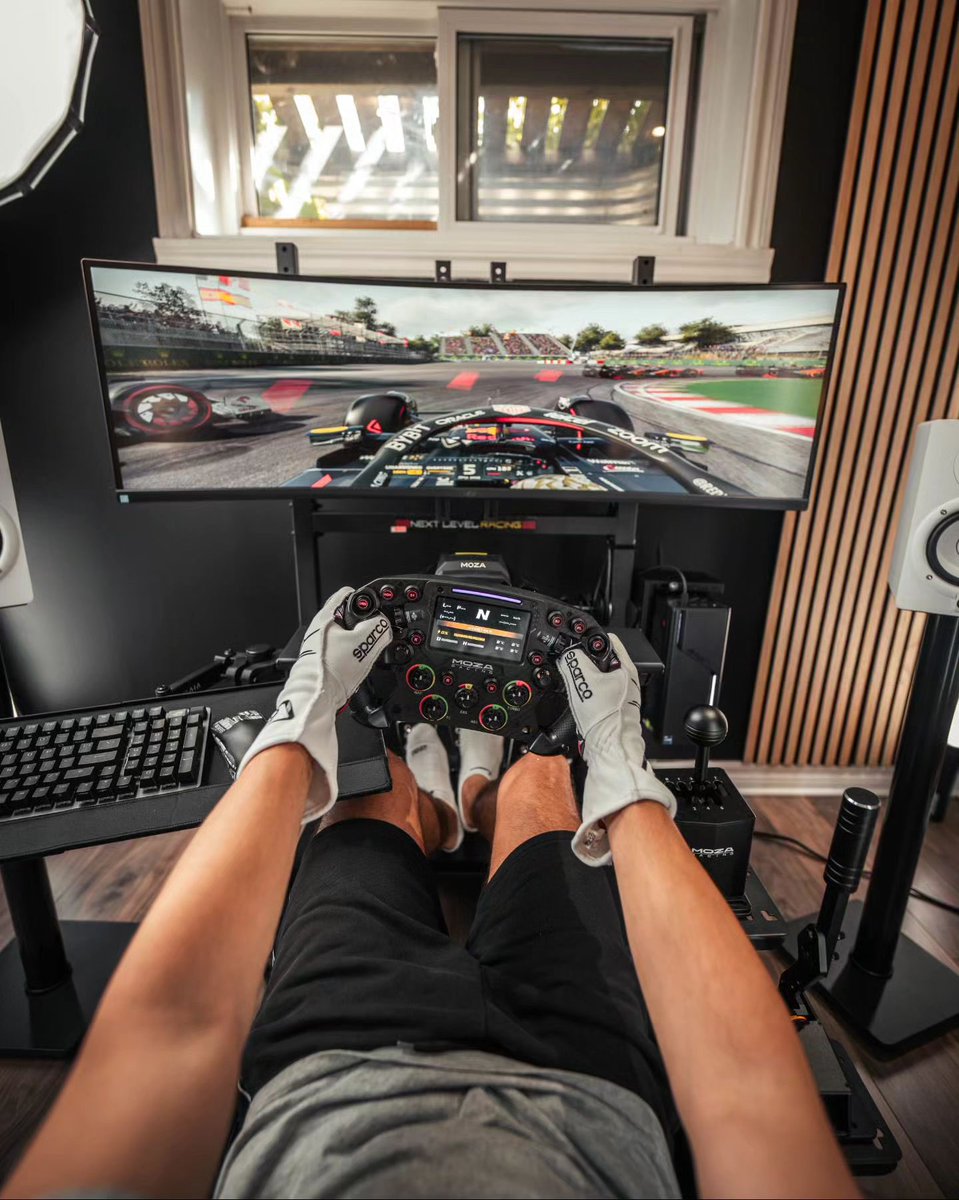 moza_racing's tweet photo. Kick Monday blues to the curb with the turbocharged excitement of the MOZA Racing gear!
📷: @andres_vidoza
#moza #mozaracing #setup #racingsetup #racing #monday #mozar21 #mozafsr #AdrenalineBoost https://t.co/xhMCAYGvfq