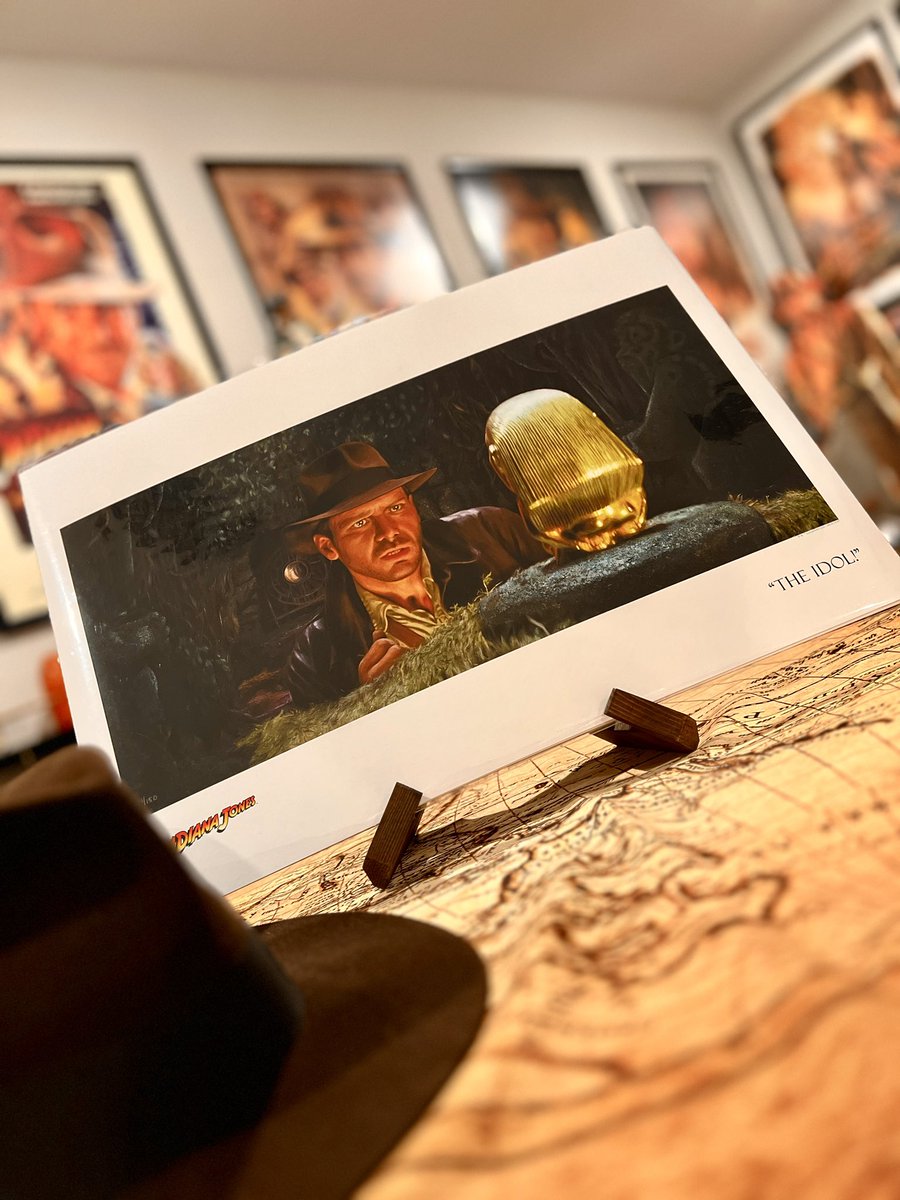 Loving this “THE IDOL!” print by Rob Surrette! Limited to 150 and available at @acmearchives now! This is number 11! LINK⬇️ acmearchivesdirect.com/products/the-i… @IndianaJones @Lucasfilm @amazingheroart #indianajones