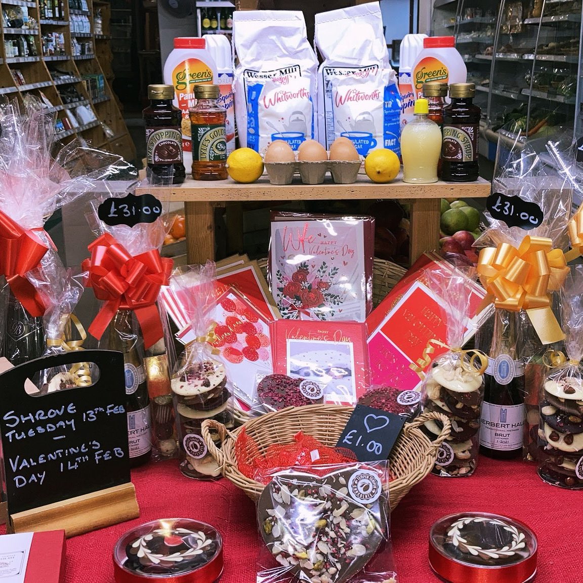 NFarmShop's tweet image. February, the month of love, the month of fluffy pancakes, the month of heart shaped chocolates and sparkling wine! 🥞 ♥️  @herberthallwinery  @temper_temper_chocolate 

#kentfarmshop #farmshopsuk #farmshop #tenterden