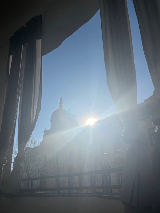 It&rsquo;s a beautiful day to be beautiful https://t.co/52xPBqEoel<a href="/tag/realloyalfans"class="tags"><span>#realloyalfans</span></a>