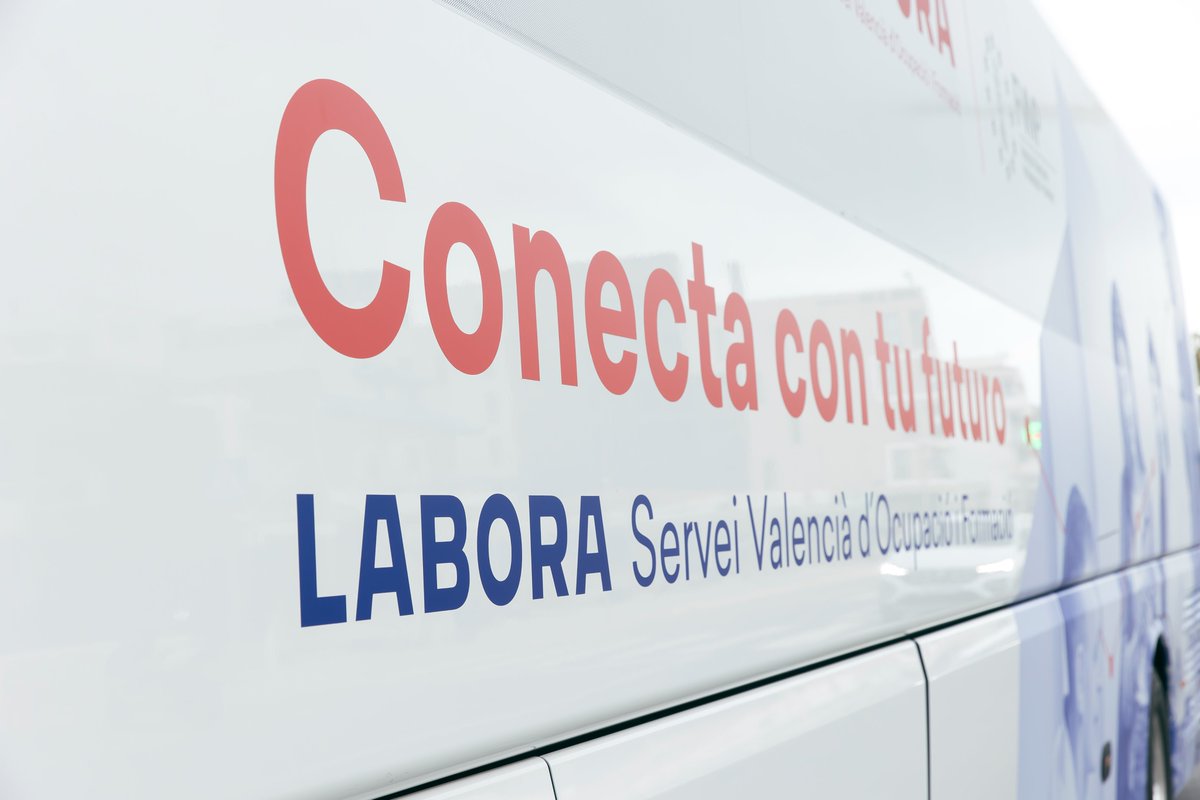 GVAlabora's tweet photo. 🚍El #BusdeLabora apropa els nostres serveis als pobles de la #Comunitat que no disposen d'#EspaiLabora🏢
🚏Hui estem a:
✔️#Montan
✔️#Bellreguard
🔛 PRÒXIMA PARADA?👉DEMÀ
✔️ #VillahermosadelRío
✔️#Daimús
🕰 De 10 a 18h
➡ No és necessària cita prèvia!
#SomLabora https://t.co/UqE8PhtpMw