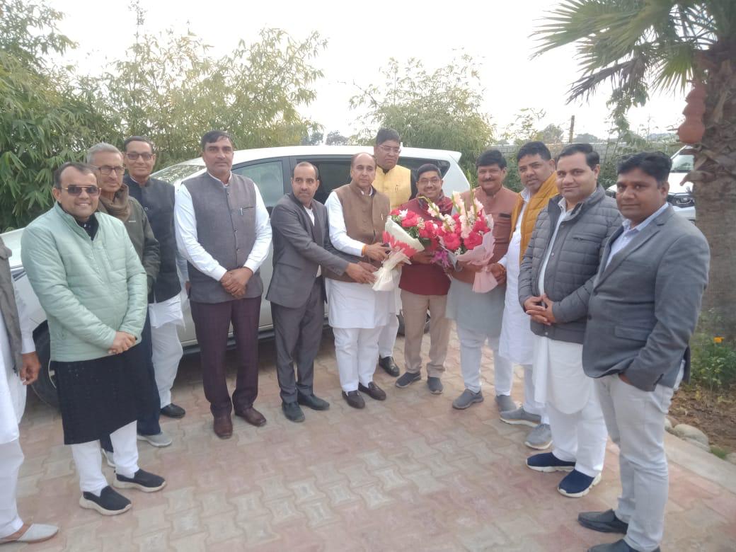 ParveshTyagi16's tweet photo. हल्का आदमपुर, हिसार में मंडलम सैक्टर बूथ स्तर पर संगठन विस्तार के लिए कांग्रेस कार्यकर्ताओं से सीधा संवाद किया https://t.co/fRHiSEWxiW