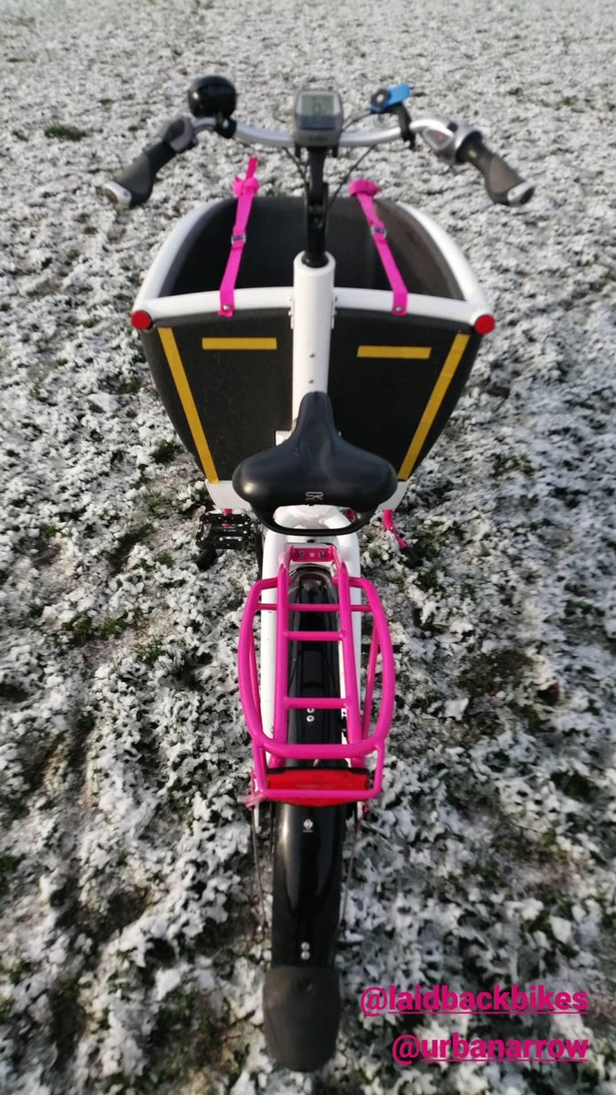 ● STOLEN URBAN ARROW ALERT ● Last seen East Norton Place, Edinburgh. Bosch CX Intuvia model with pink details. Owner would appreciate any sighting info (on holiday at moment) @CyclingEdin @edi_dot_bike @cargobikemovmnt @farroutdelivers @SpokesLothian @PoliceScotland