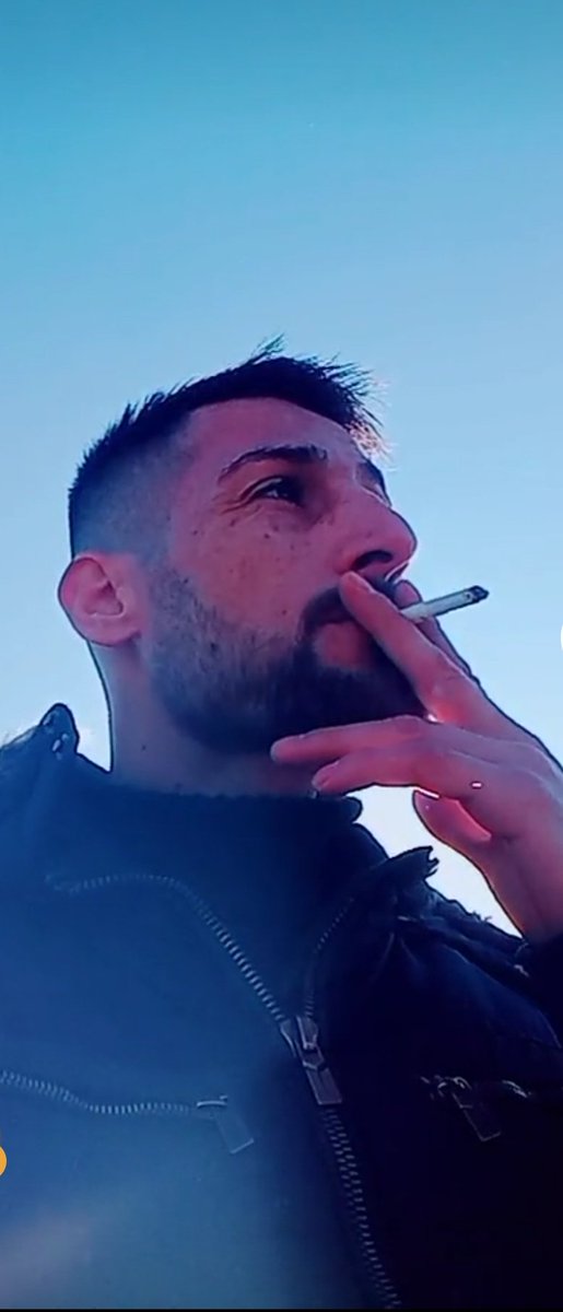 Milyonlar AFBekliyor yaktım bir cigara bu satten sonra af çıkacağına umudum yok ozaman fırsat bu firsatken dışarının tadını çıkarmak lazım kodese girmeden