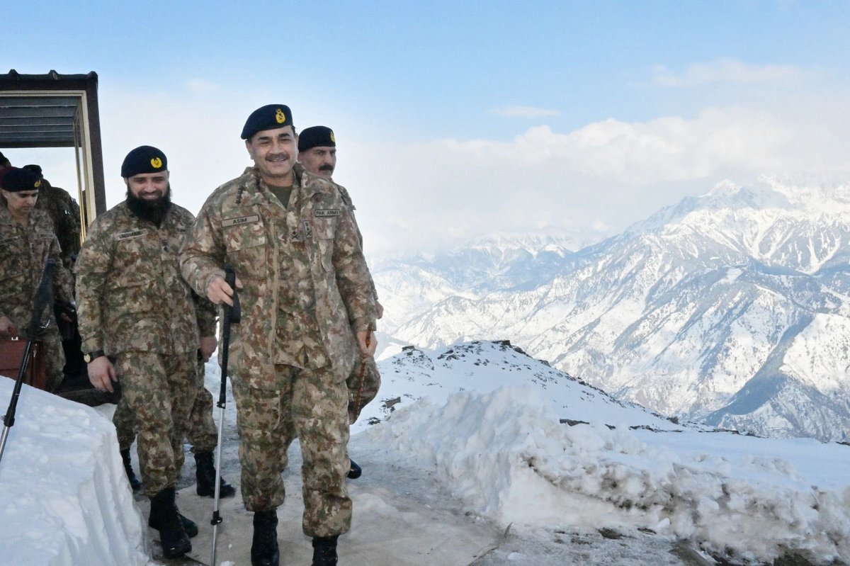 PakistanFauj's tweet photo. #ISPR
Prime Minister of #Pakistan, Prime Minister of Azad Jammu and #Kashmir and General Syed Asim Munir, NI (M), Chief of Army Staff (COAS) visited Muzaffarabad. 

#COAS later visited troops deployed on the front lines along Line of Control (LOC) in Sarian Sector.

Upon arrival at Jammu and Kashmir Monument Muzaffarabad, PM of Pakistan, PM of AJ&K and COAS laid floral wreath at Martyrs' Monument and paid rich tribute to the supreme sacrifices of Shuhada.

The leadership acknowledged that the fortitude, resilience and unwavering faith of Kashmiris in the face of unabated brutality of Indian occupation forces in IIOJK had been exemplary. The brewing humanitarian and security crises in the IIOJK seriously threatens regional peace and stability. Pakistan would always stand with Kashmiris in their just struggle for the inalienable right to self determination in light of UNSC resolutions.

“India is attempting to change the demography of IIOJK through illegal administrative and unilaterally imposed draconian laws and security clampdowns. Such machinations cannot suppress the will and the yearning of the Kashmiri people to attain their legitimate objectives.”

COAS was briefed about the latest situation along the LOC and appreciated the operational readiness, high morale and effective response of troops to Indian CFVs. 

Addressing the troops, COAS reiterated that any aggression or violation of territorial sovereignty of Pakistan will be responded with full national resolve and military might. 

“Pakistan Army is well versed with the full threat spectrum and is perpetually ready to respond effectively”.

COAS also mentioned the Indian state sponsored terrorism in Pakistan which now extended to heinous targeting of individual Pakistani citizens on our soil. Such callous disregard for international law and norms of international system was becoming a routine occurrence and India was now being called out openly by many countries in the world, exposing her sham credentials, COAS concluded. Pakistan would continue to expose all such attempts and ensure the security of its citizens. 

Earlier on arrival, COAS was received by Commander Rawalpindi Corps.