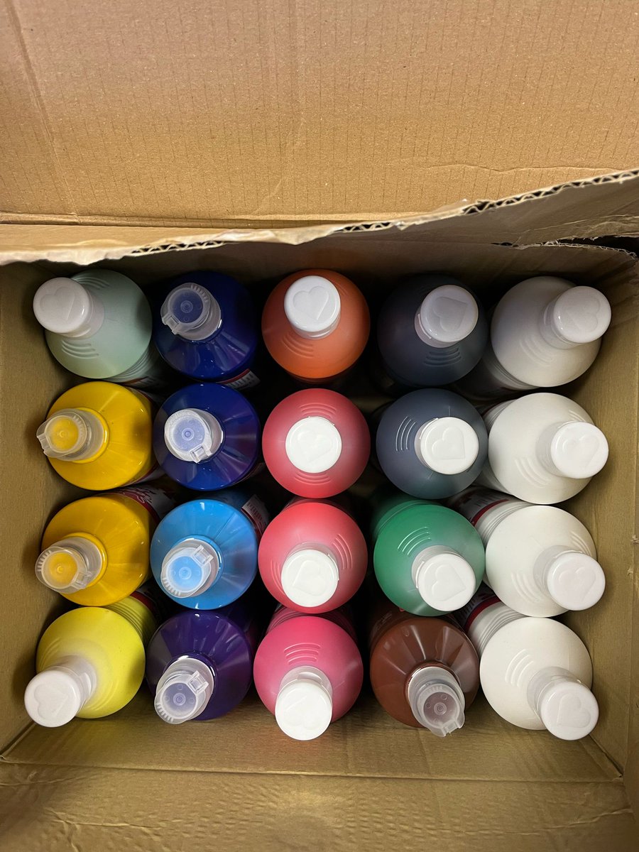 AN ARTISTS DREAM 🎨🖌️ This is just a snippet of a craft material wish which will allow patients to get creative and stuck in with paints and more. 

A wish like this can help patients express their feelings and emotions through being creative and hands on. 

Happy Monday! ⭐️